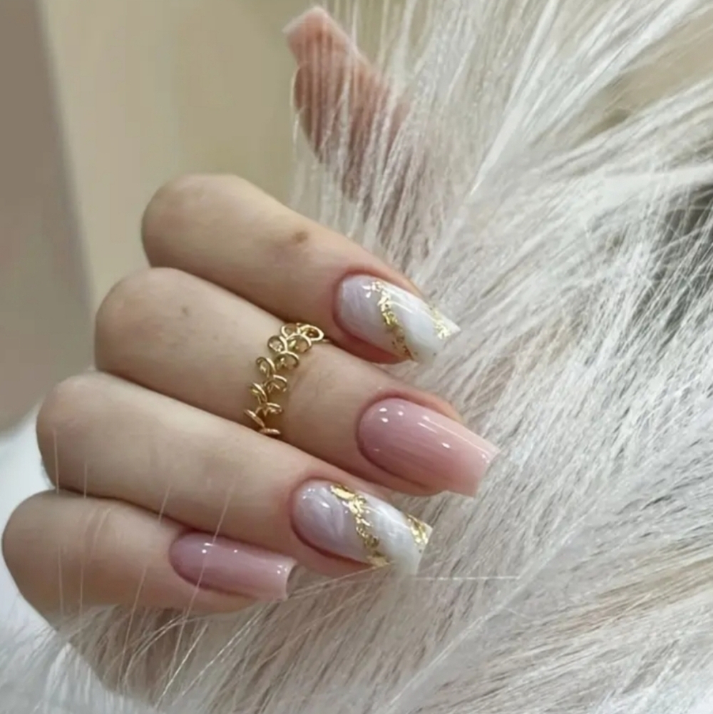 24 Pieces Fake Press On Nails